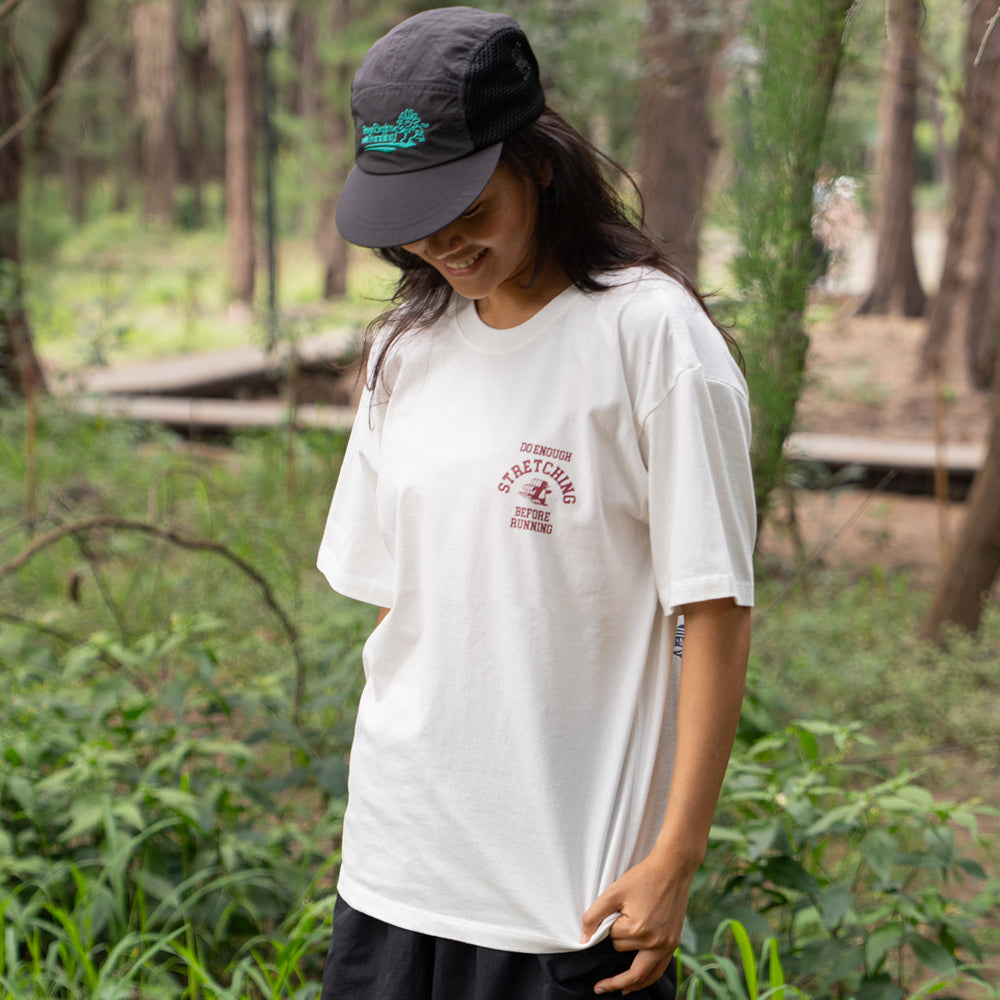 STRETCHING WITH PENGUINS TEE (WHITE) / ストレッチングウィズペンギンティー (ホワイト)