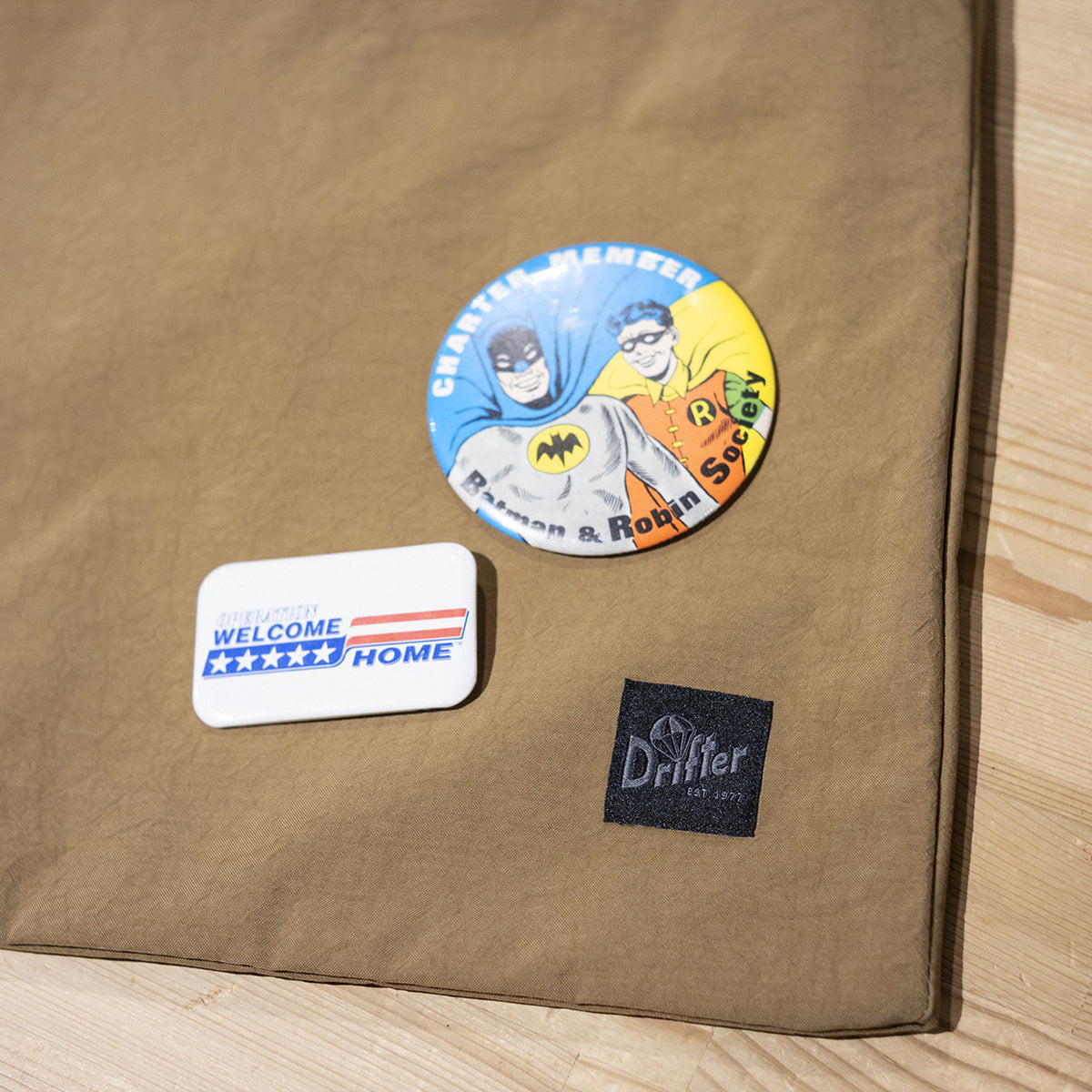 ビンテージバッジ 缶バッジ VINTAGE BADGES ドリフター drifter