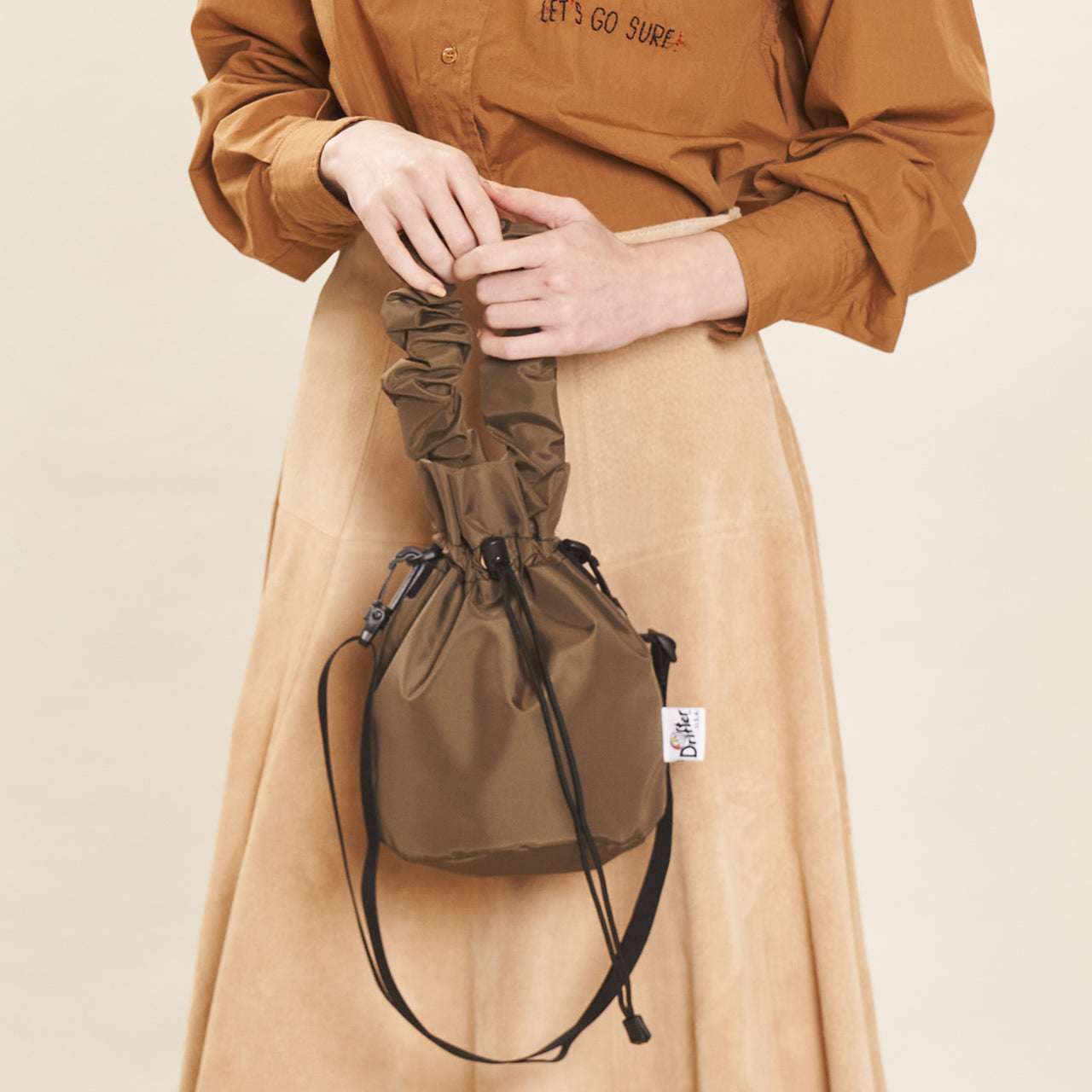 ギャザーハンドルポーチ 巾着 ドリフター drifter