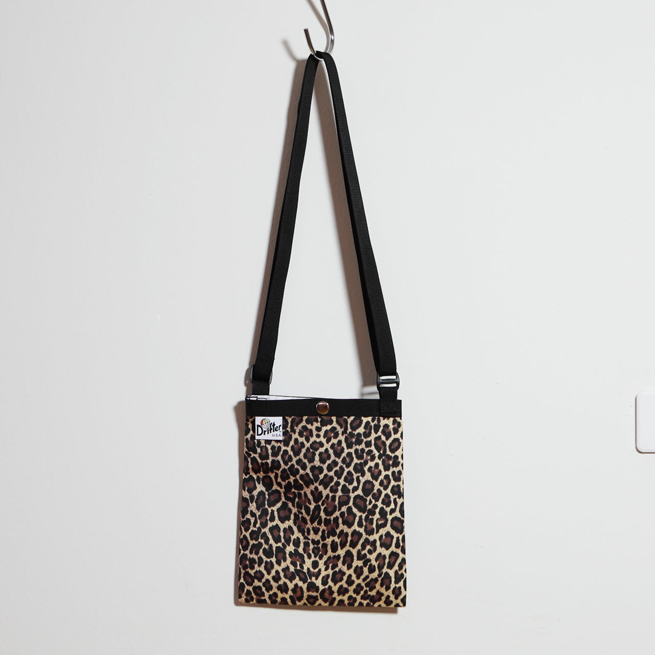 SAMPLE-SLING POUCH LEOPARD