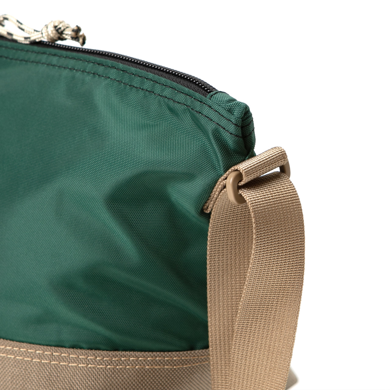 アーウェイポーチ