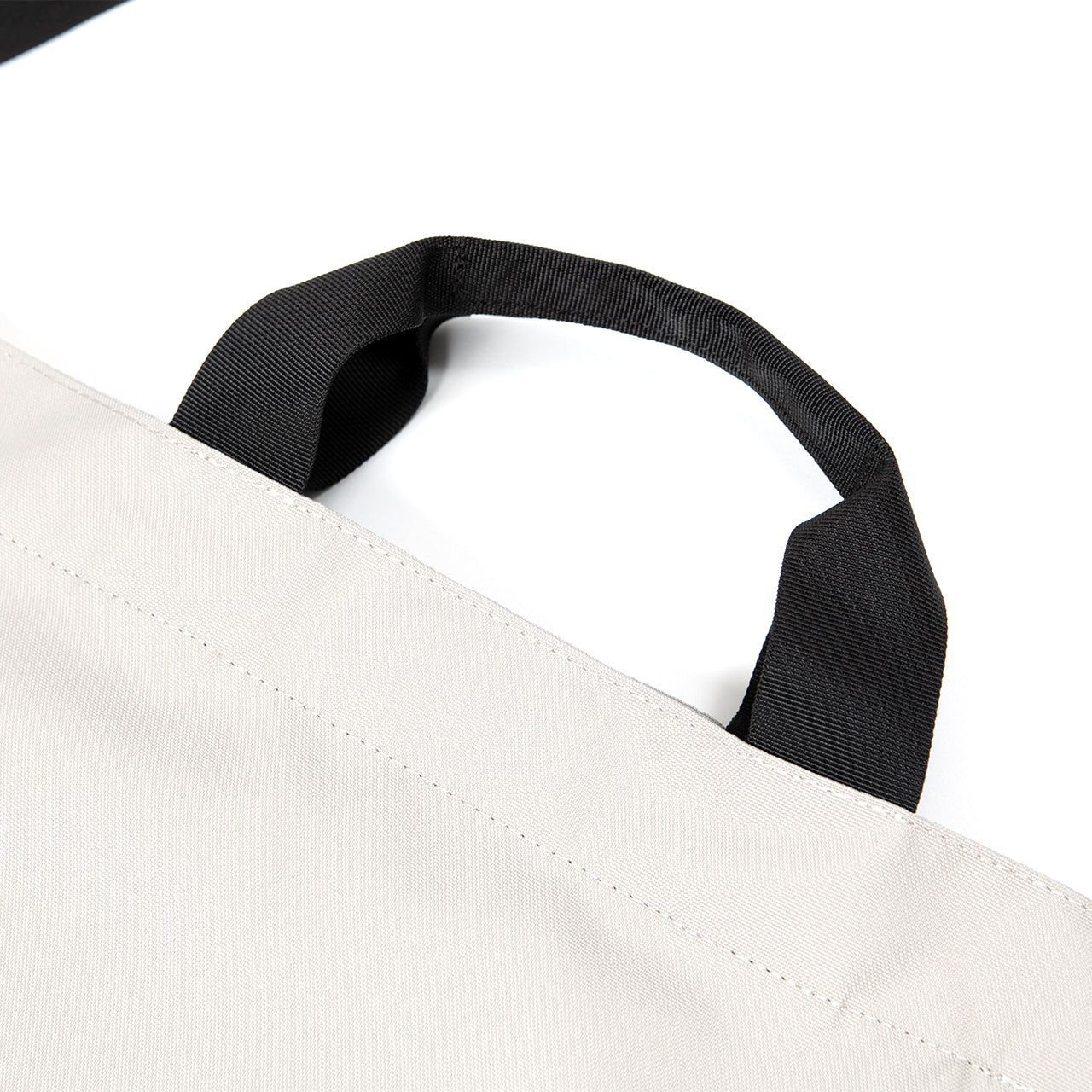 PLAIN SHOULDER BAG +