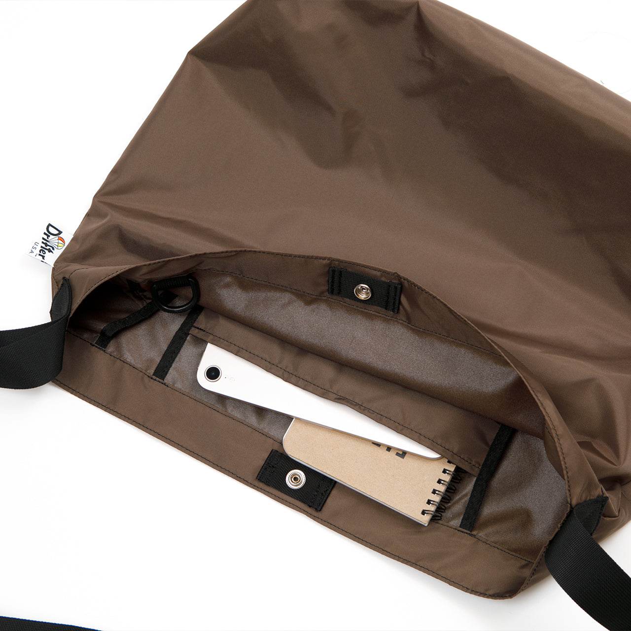 プレーンショルダーバッグ