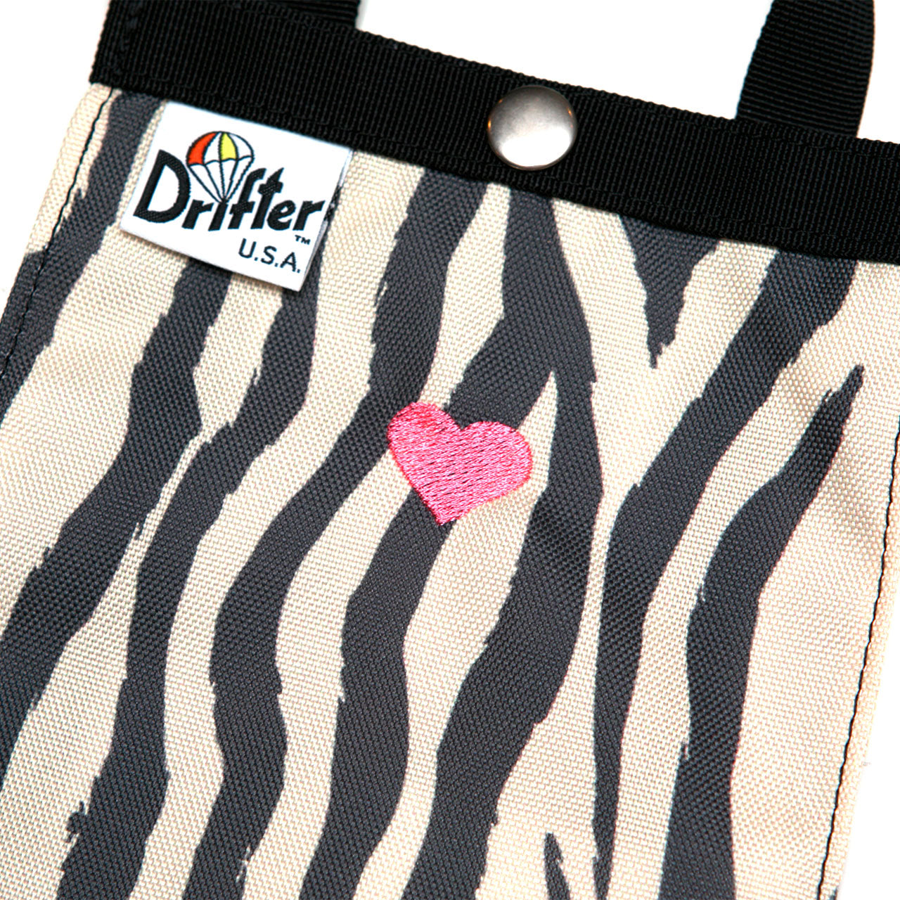 SAMPLE-EASY STRING POUCH DESERT ZEBRA (HEART)