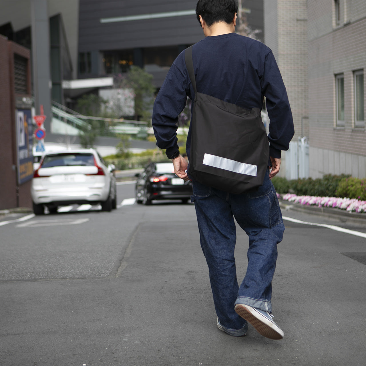 PLAIN SHOULDER BAG【REFLECTOR】 / プレーンショルダーバッグ