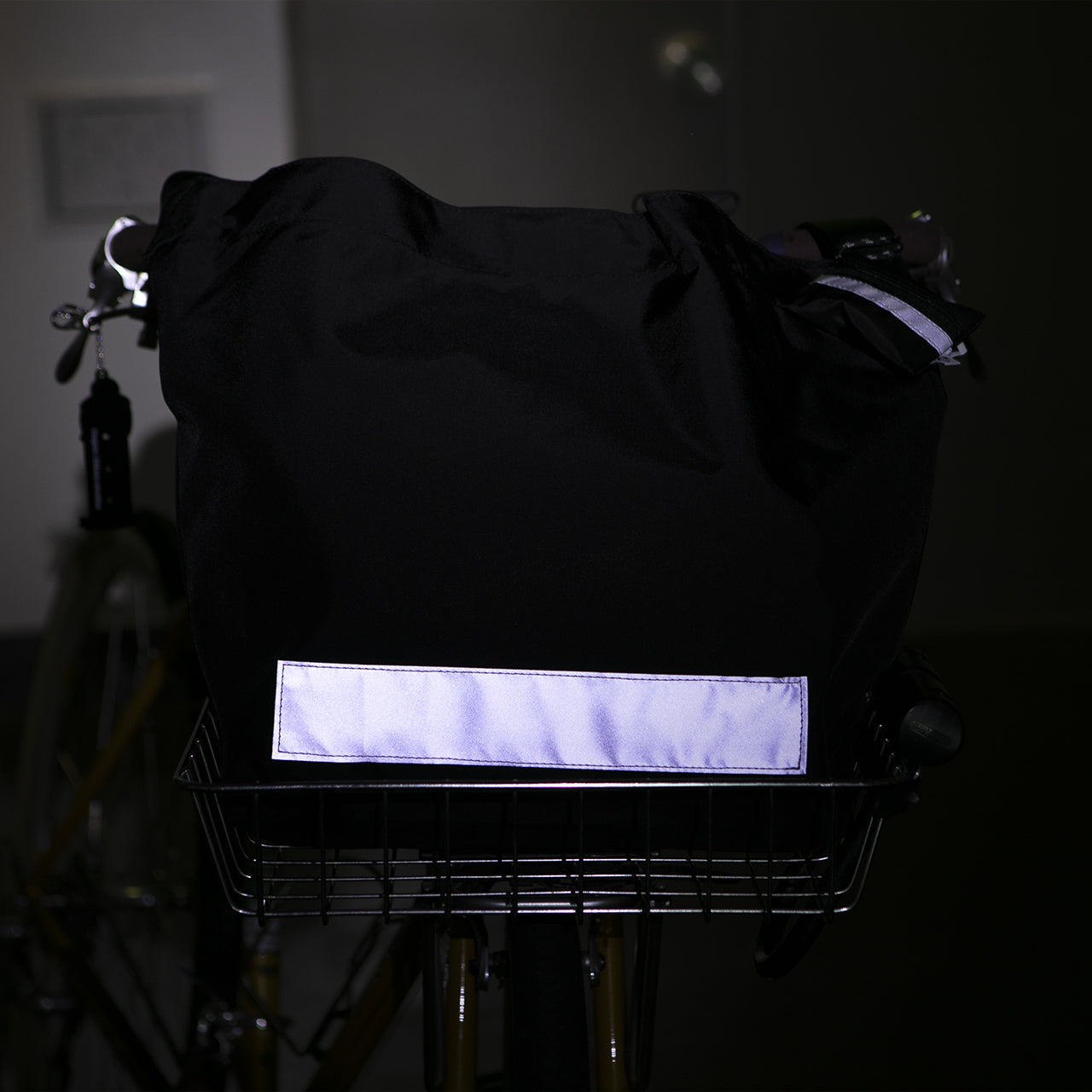 PLAIN SHOULDER BAG【REFLECTOR】 / プレーンショルダーバッグ