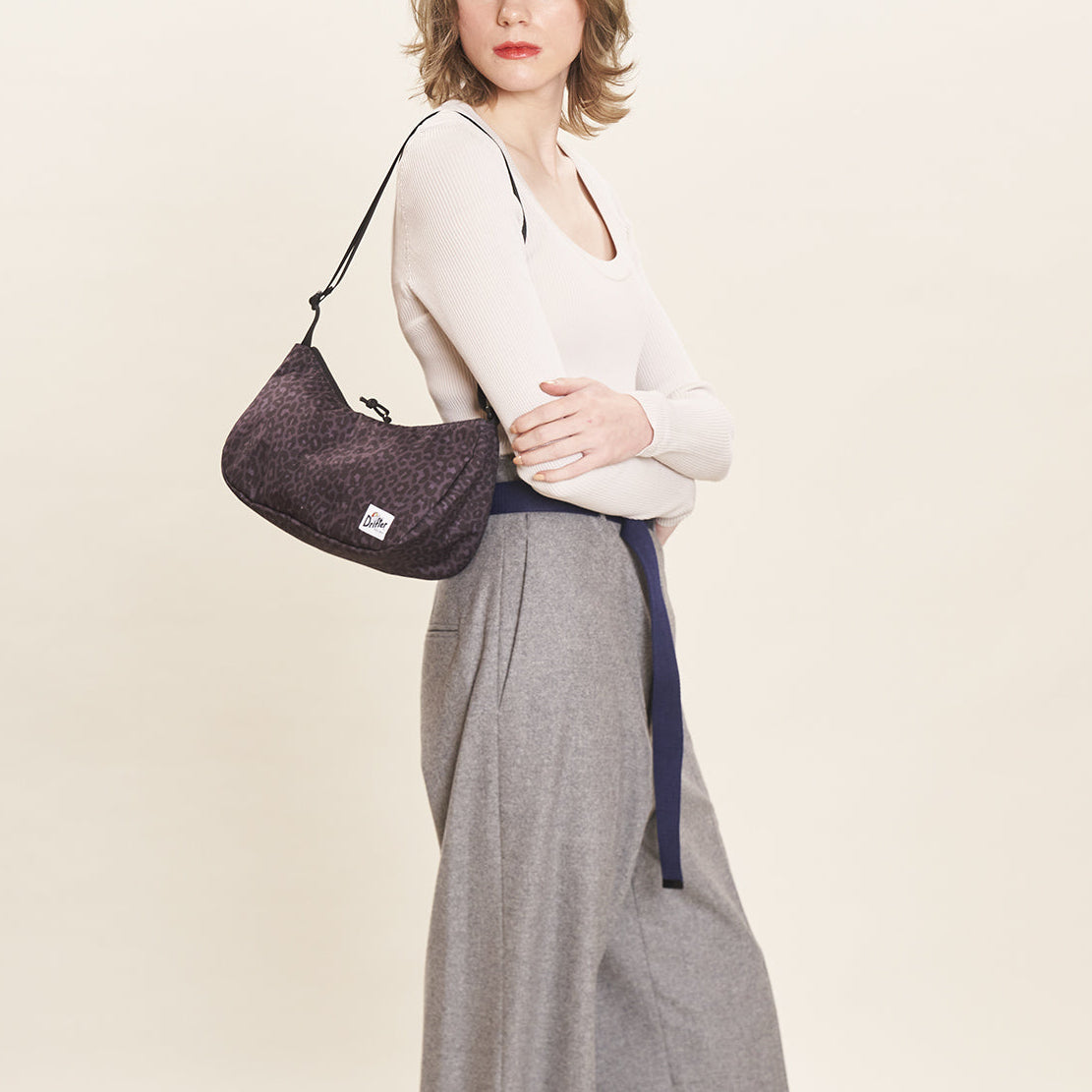 ミニショルダー バッグ　ドリフター