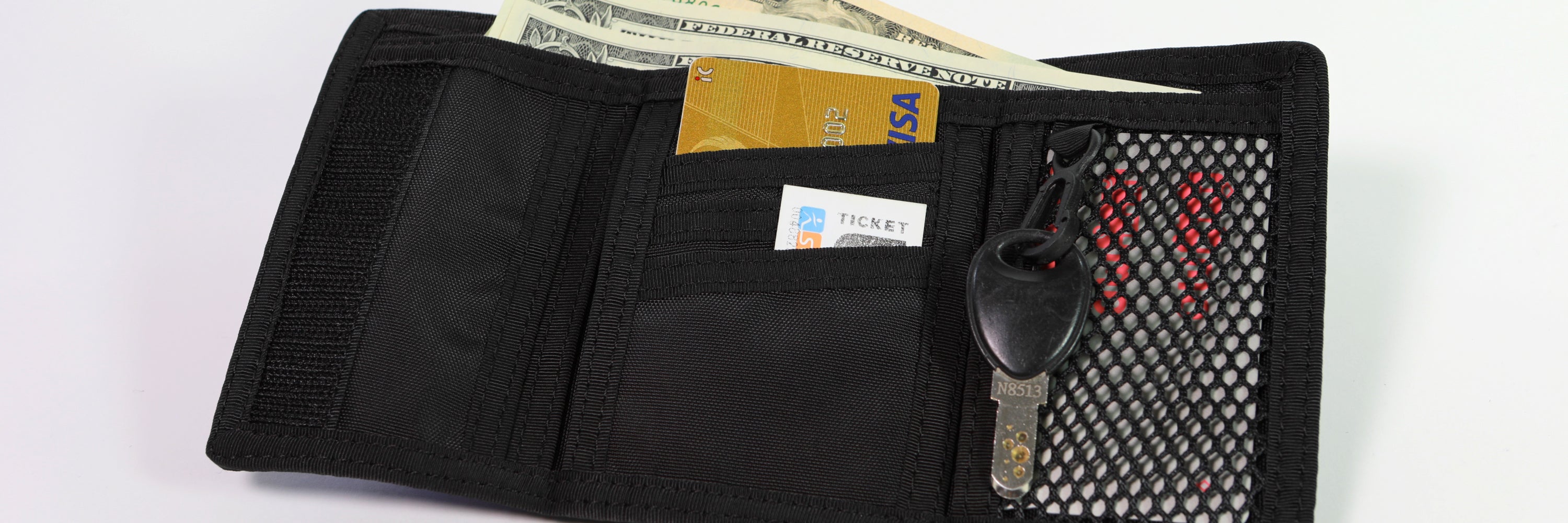 TRAVEL POUCH & WALLET / ポーチ・財布
