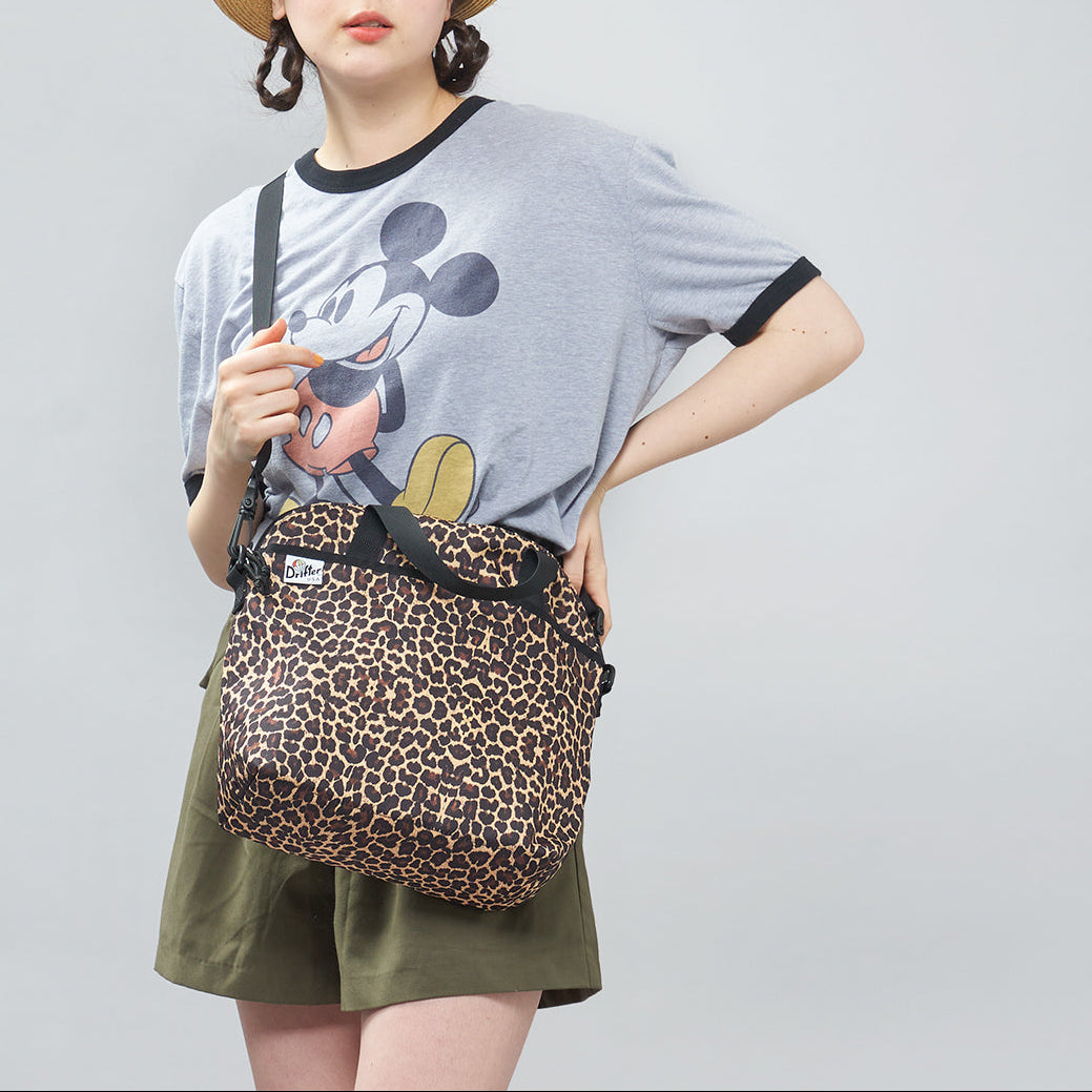 ラウンドショルダーバッグ